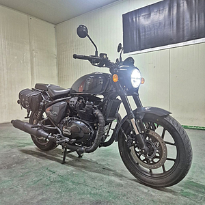 로얄엔필드 샷건650 1만KM 레저용 판매합니다 이미지