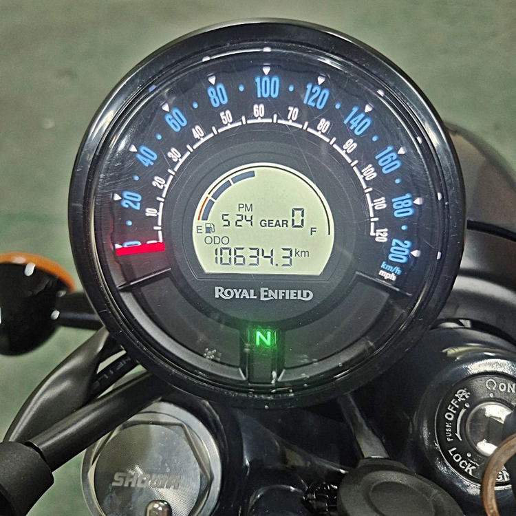 로얄엔필드 샷건650 1만KM 레저용 판매합니다 이미지