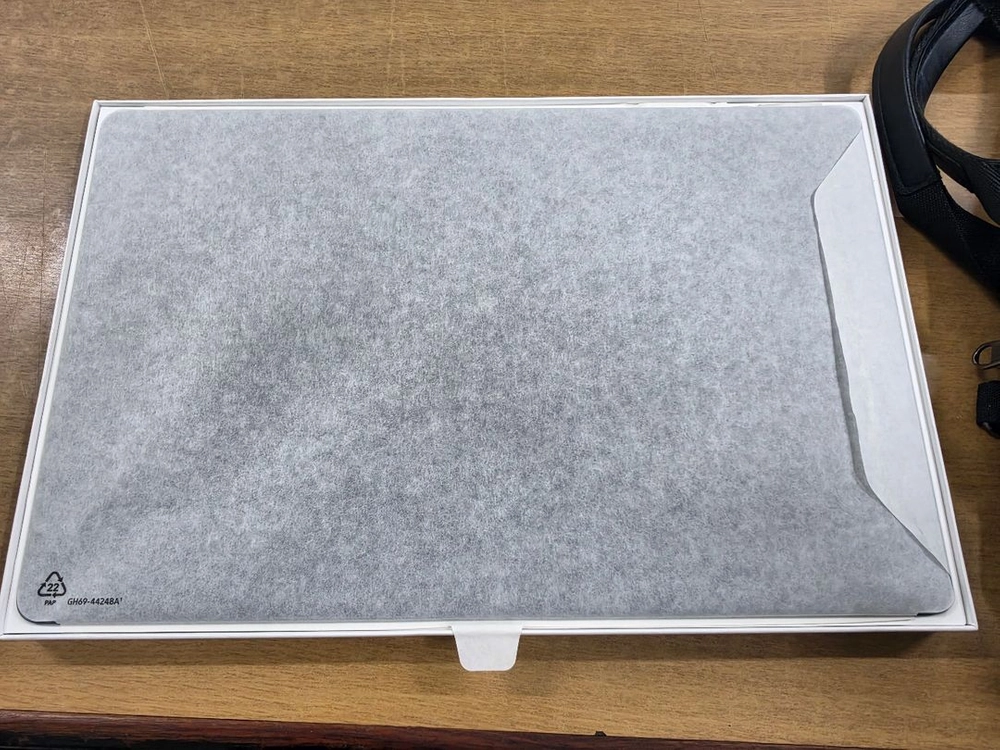 갤럭시탭 S10 울트라 5G 256g + 삼성 키보드 북커버 이미지