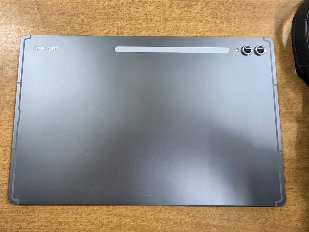 갤럭시탭 S10 울트라 5G 256g + 삼성 키보드 북커버 이미지