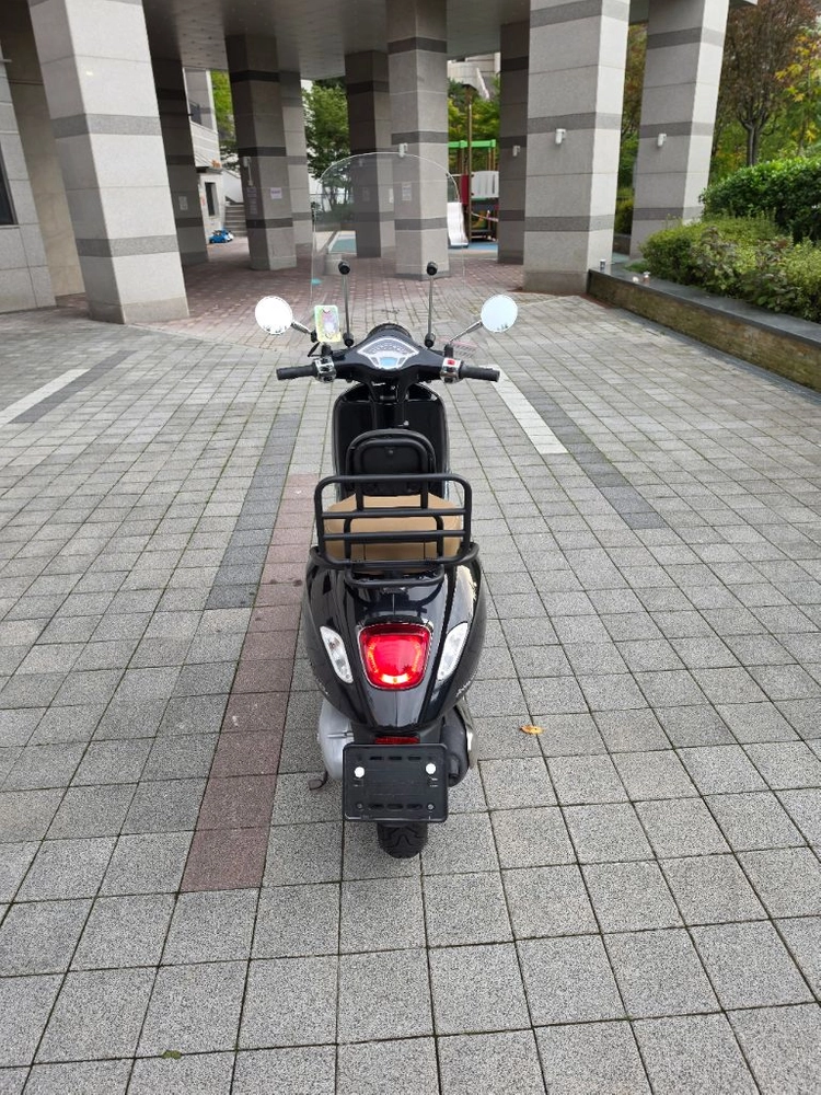 2022년식 베스파 프리마베라 블랙 이미지