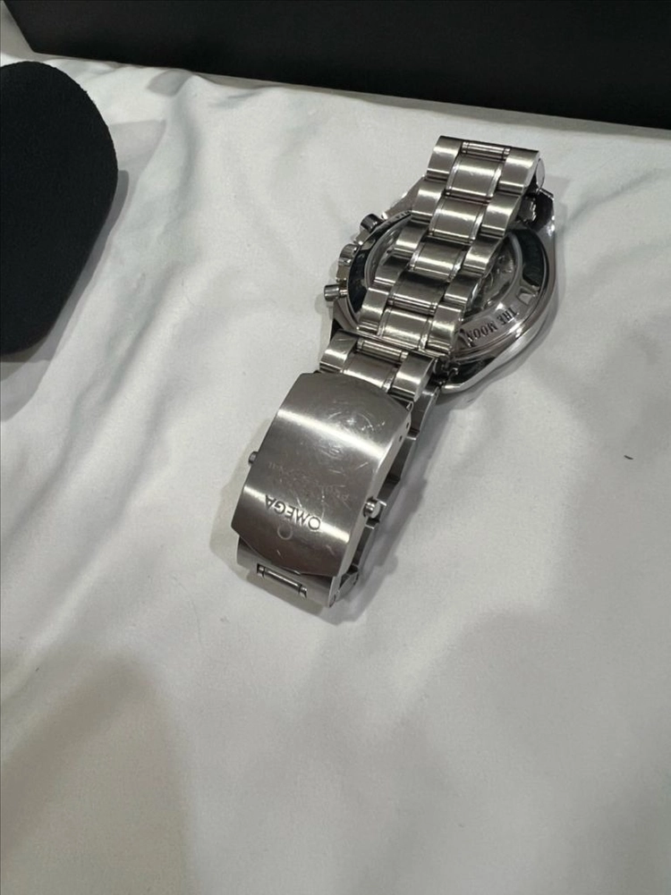 오메가 스피드마스터 문워치 프로페셔널 42mm 사파이어 샌드위치 이미지