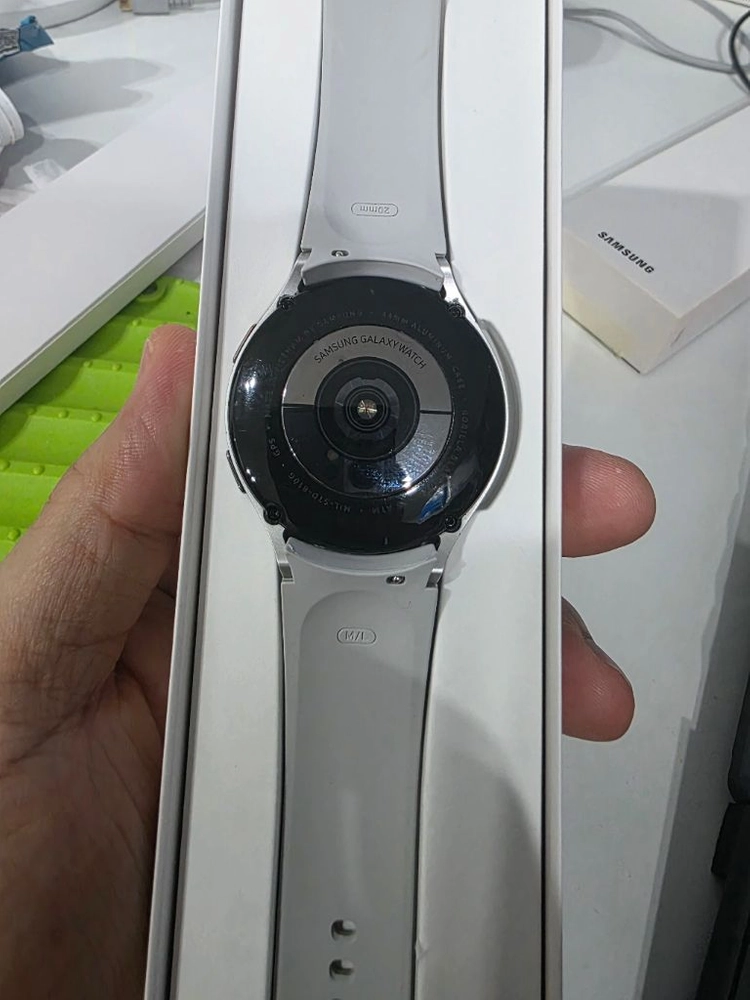 갤럭시 워치4 44mm 이미지