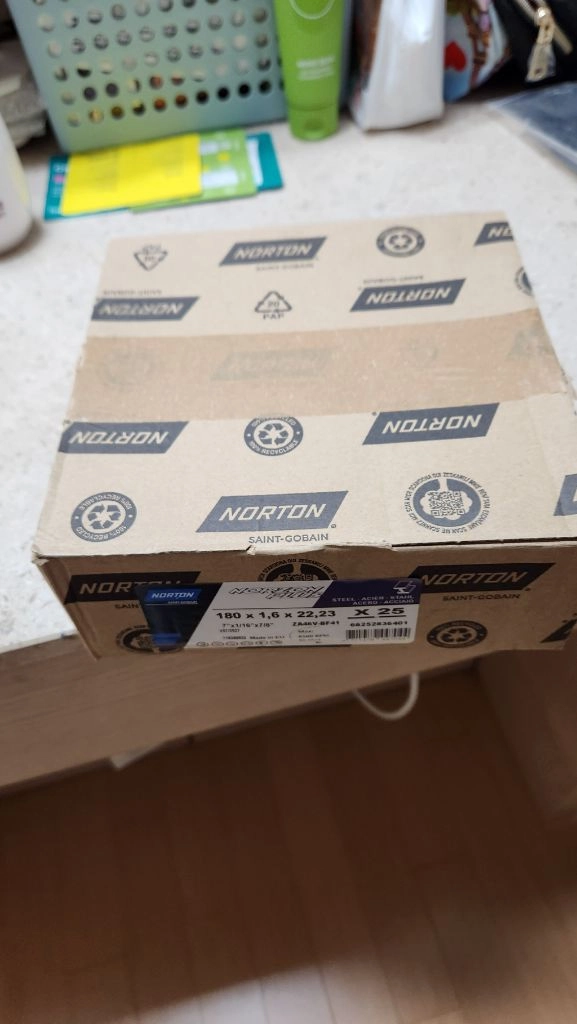 네덜란드 노튼 절단석 NORZON PLUS 180mm 그라인더날 9박스 이미지