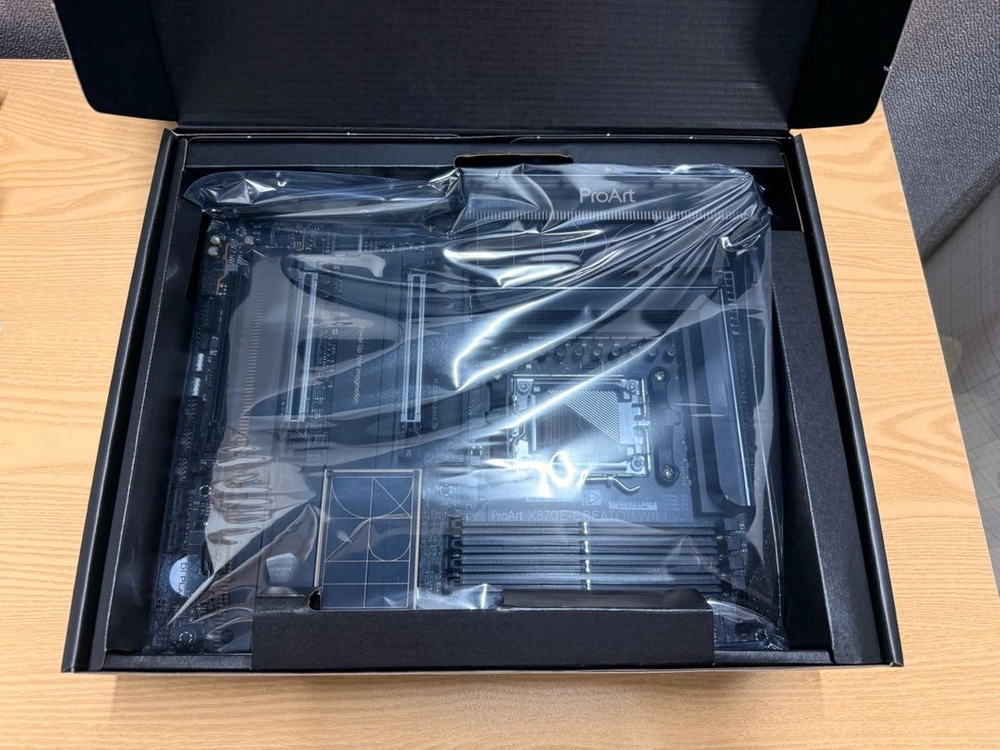 X870E PROART 단순개봉 이미지