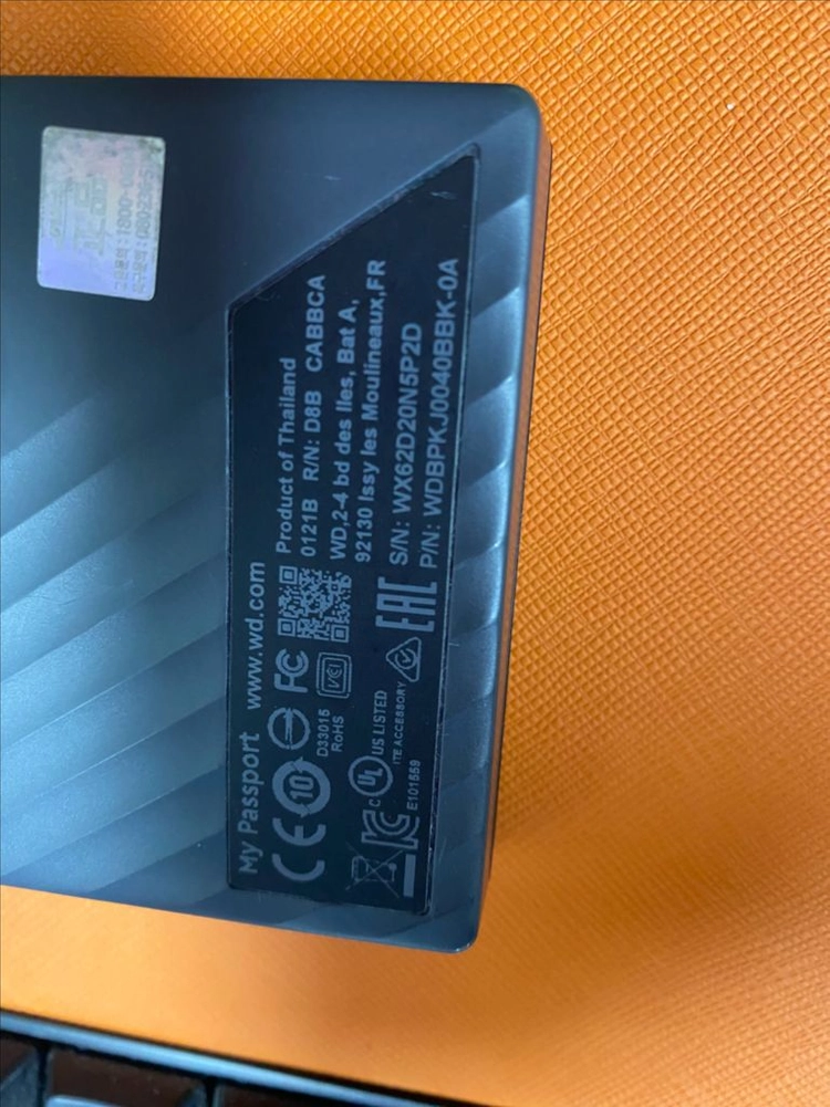 WD My Passport 외장하드 4TB 블랙 판매합니다. 이미지