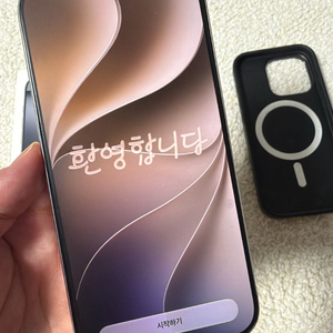 [무음폰/대구/안심결제] 아이폰 iPhone 16 Pro, White Titanium, 128GB+케이스티파이 케이 이미지