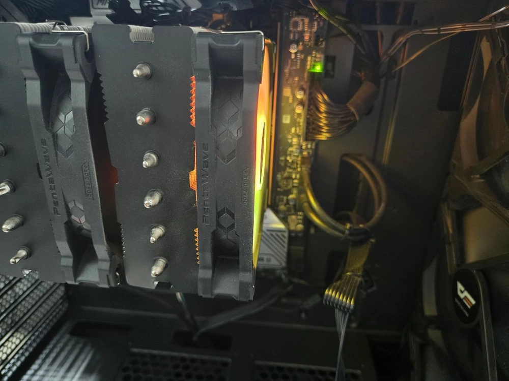 인텔 14600k b760m d5 700w 반본체 팔아요 이미지