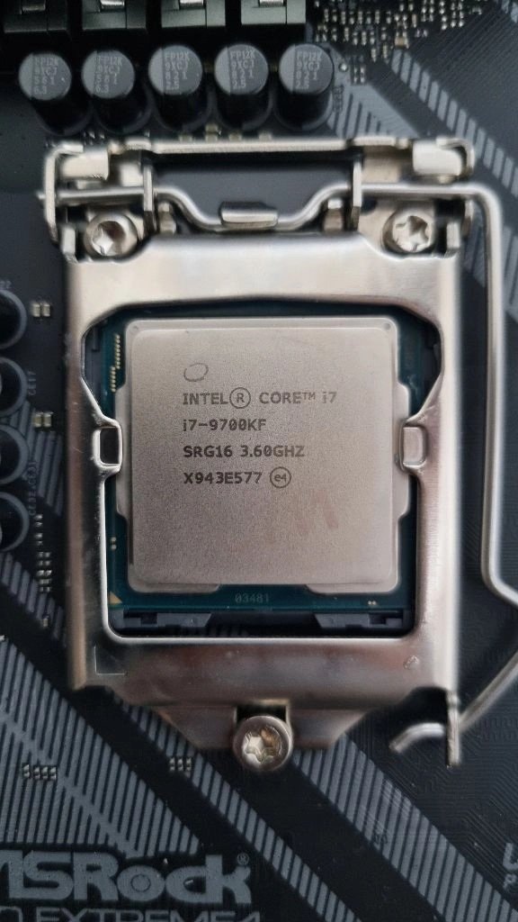 인텔 i7-9700KF + Z390 EXTREME4 + 쿨러 보드세트 이미지