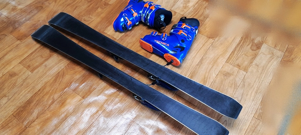 쥬니어 레이싱 스키 세트 (스키120cm,부츠215mm) 이미지