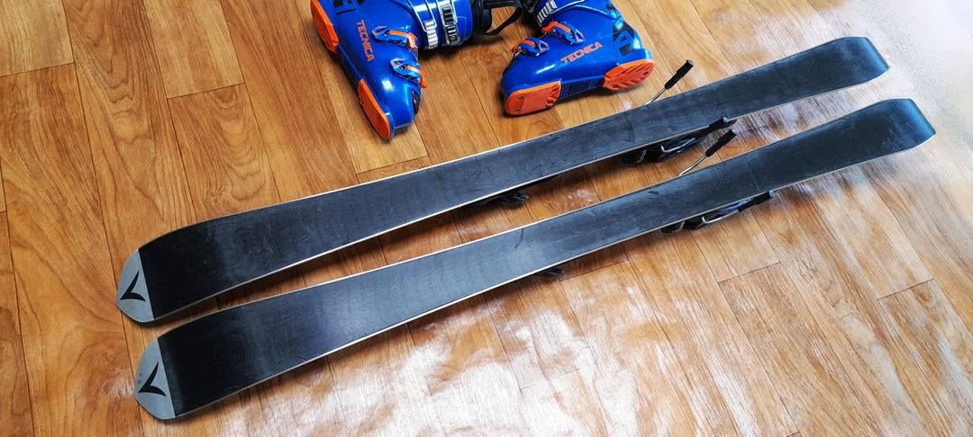 쥬니어 레이싱 스키 세트 (스키120cm,부츠215mm) 이미지