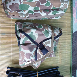(가격내림) 헬리녹스 택티컬 체어원 덕카모 팝니다 이미지