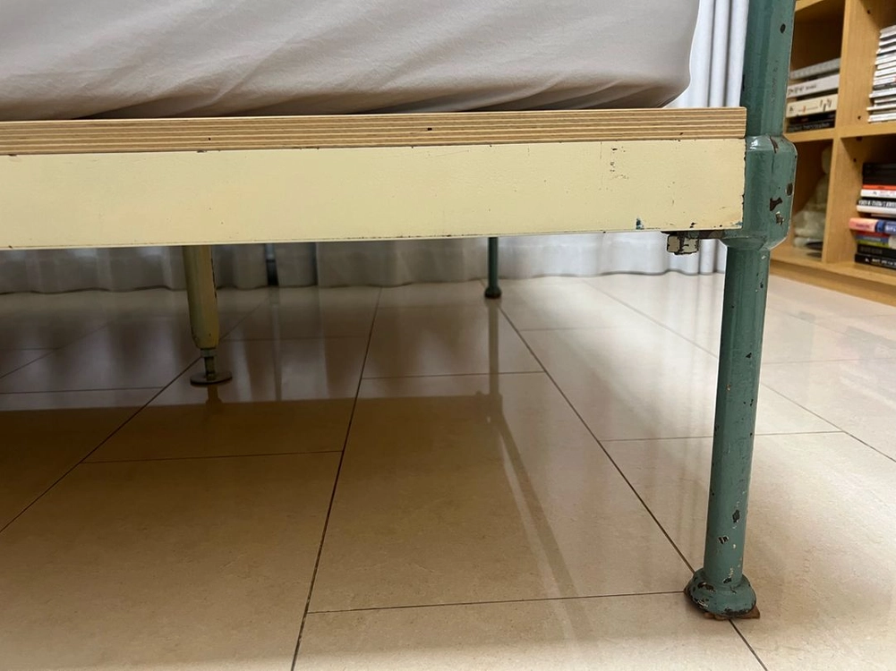 민트 컬러 빈티지 침대 프레임 더블 사이즈 이미지