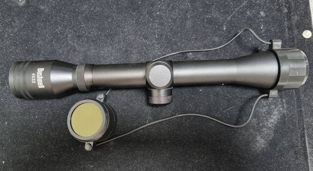 부쉬넬(Bushnell) 4x32 숏스코프 (렌즈 캡 포함) - 안심되는 중고거래