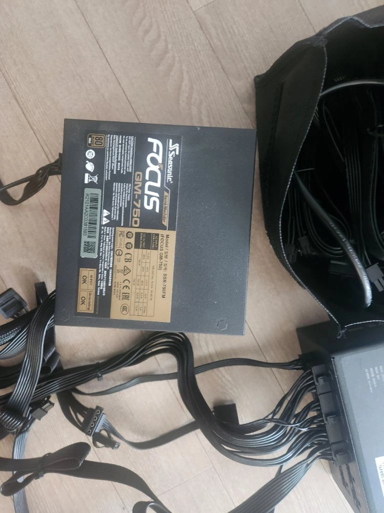 시소닉,마이크로닉스,잘만등 750W,700W 컴퓨터 파워서플라이 이미지