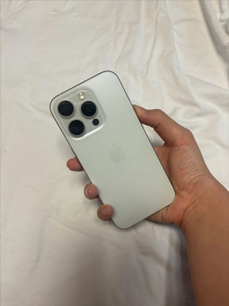 S급 아이폰 15pro256GB 화이트 티타늄 (배터리85%) 이미지