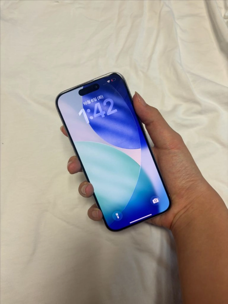 S급 아이폰 15pro256GB 화이트 티타늄 (배터리85%) 이미지