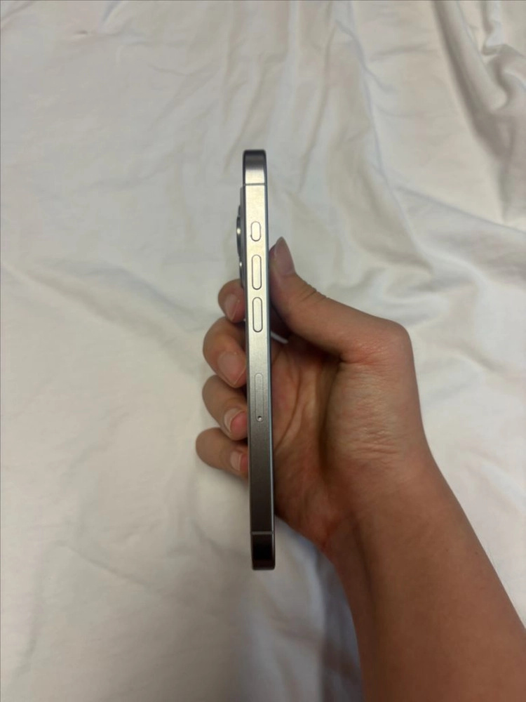 S급 아이폰 15pro256GB 화이트 티타늄 (배터리85%) 이미지