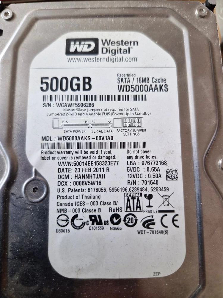 하드디스크 500GB 2개, 라데온 그래픽카드, 메모리카드 3개 이미지