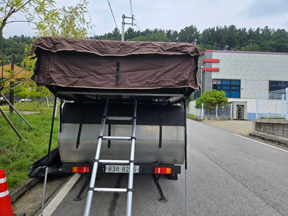 툰드라 블랙에디션 루프탑텐트 이미지