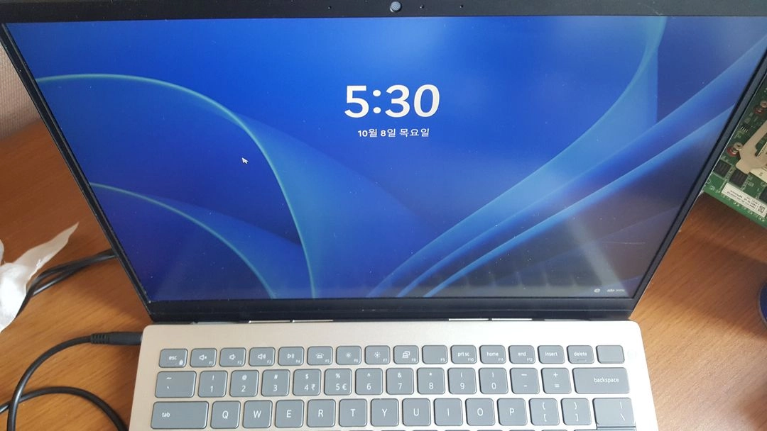 델 i7 1255 노트북 P157G 팝니다 이미지