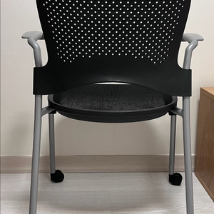 허먼밀러 케이퍼 체어 herman miller caper 이미지