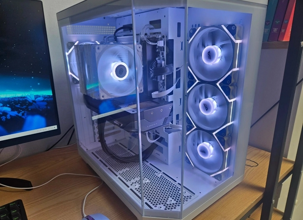 7800X3D + RX 9070XT 하이엔드 게이밍 PC - 안심되는 중고거래