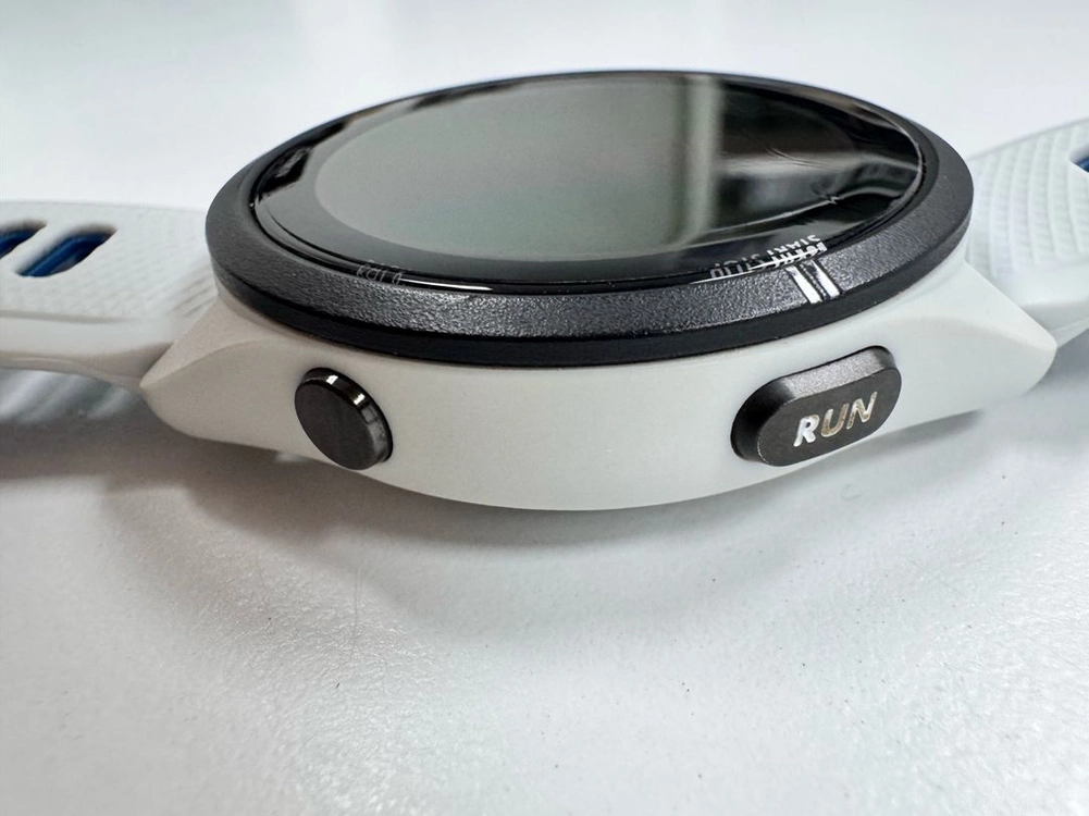 가민 포러너 265 화이트 46mm GPS 스마트워치 이미지
