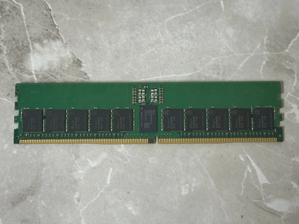 SK하이닉스 DDR5 32GB 6400 ECC REG RDIMM 서버램 2Rx8 이미지