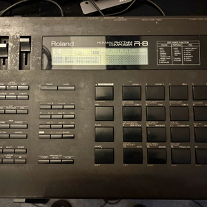 Roland R-8 Human Rhythm Composer 이미지