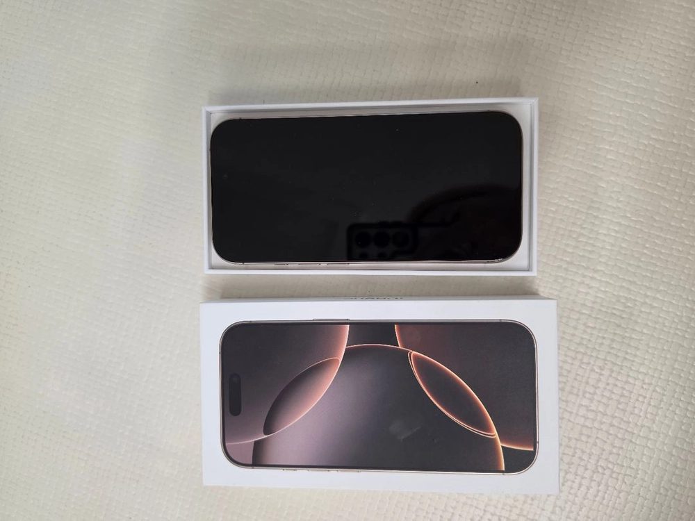 아이폰 16pro 256GB 데저트티타늄 새제품 이미지