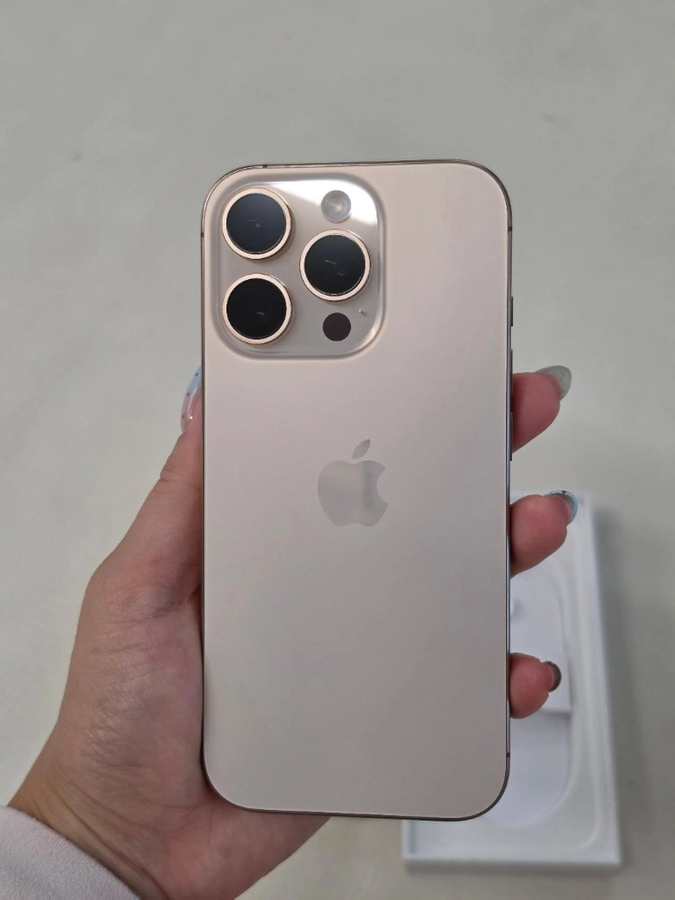 아이폰 16pro 256GB 데저트티타늄 새제품 이미지