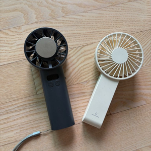 휴대용 선풍기 블랙과 화이트 2개 이미지