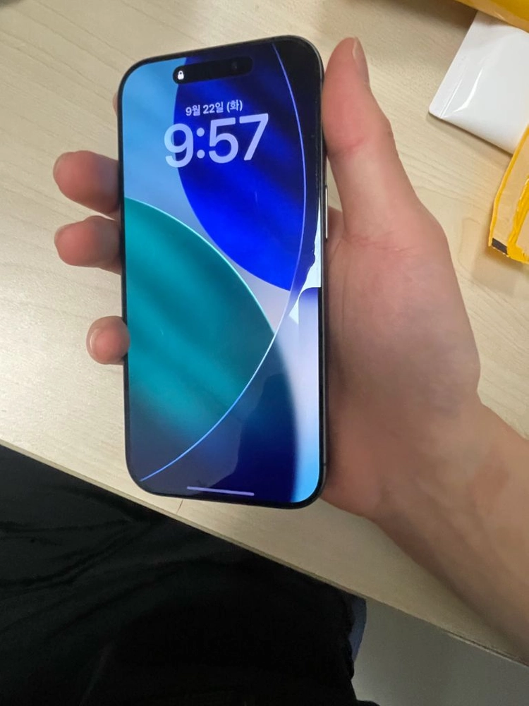 아이폰 17 블랙 256GB 풀박스 SSS+급 배터리 100% 이미지