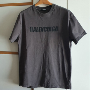 발렌시아가 BALENCIAGA 로고 반팔티 S 써머 티셔츠 여름티 반팔사진에서 보이는 것처럼 깔끔한 디자인의 티셔츠 이미지