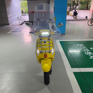 2022년식 베스파 스프린트 2900km 이미지