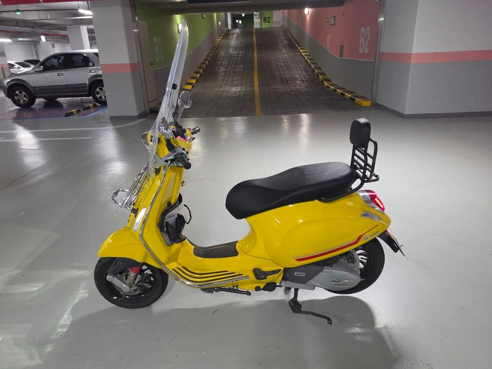 2022년식 베스파 스프린트 2900km 이미지