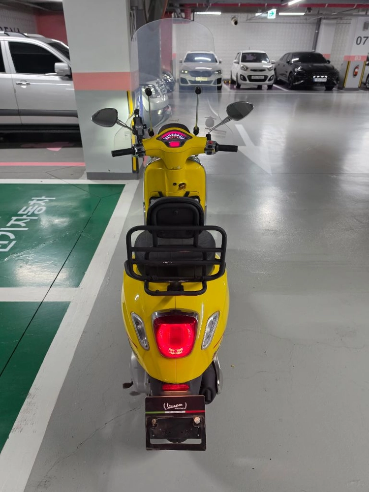 2022년식 베스파 스프린트 2900km 이미지