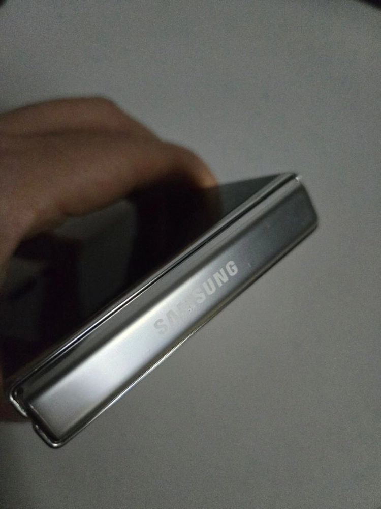 갤럭시Z 플립5 스마트폰 512GB(화이트) 이미지