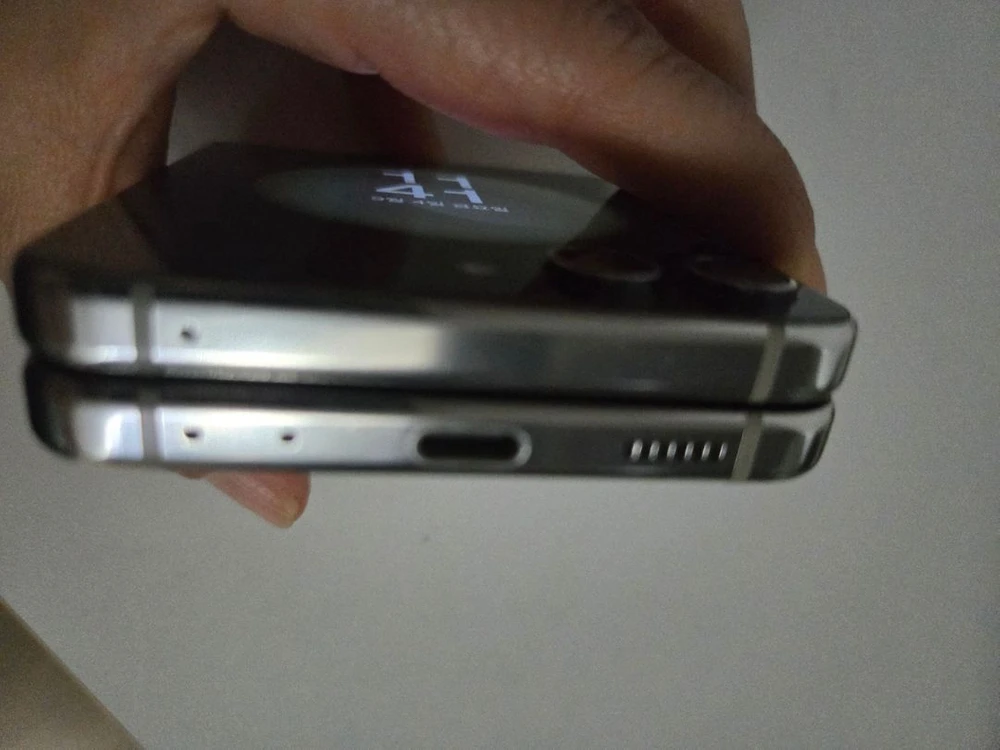 갤럭시Z 플립5 스마트폰 512GB(화이트) 이미지