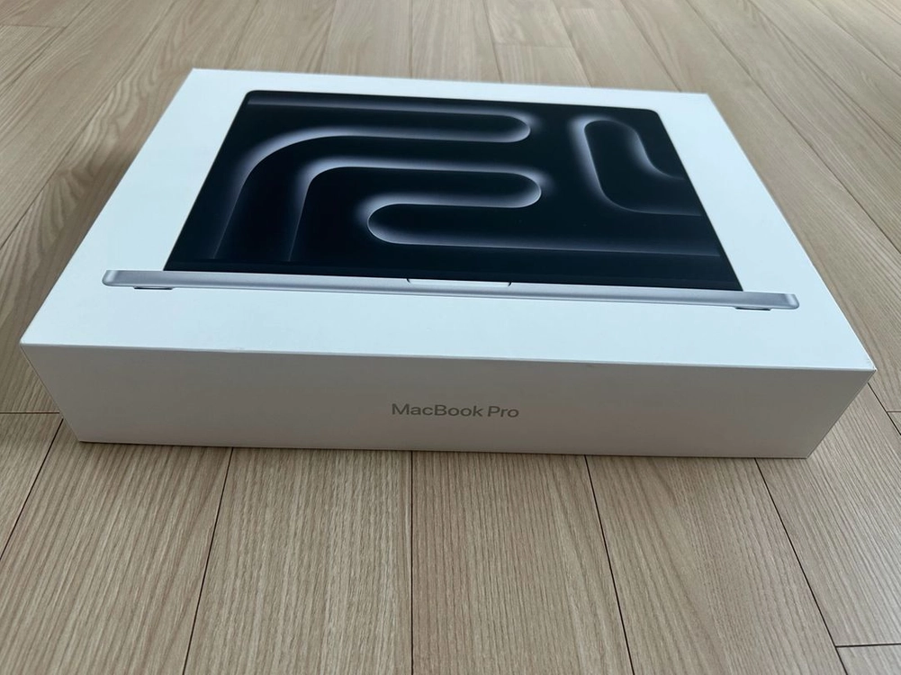 맥북 프로 16인치 M4 Pro 24GB / 512GB 실버 판매합니다 이미지