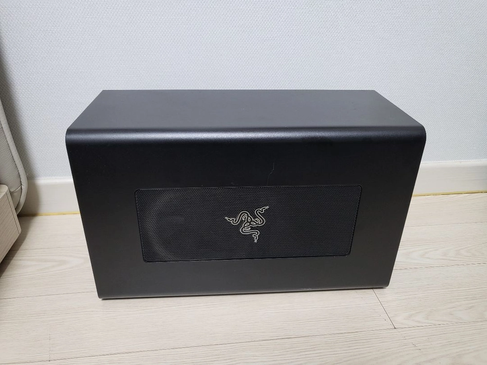 RTX 3080 그래픽카드 + egpu Razer Core X Chroma 이미지