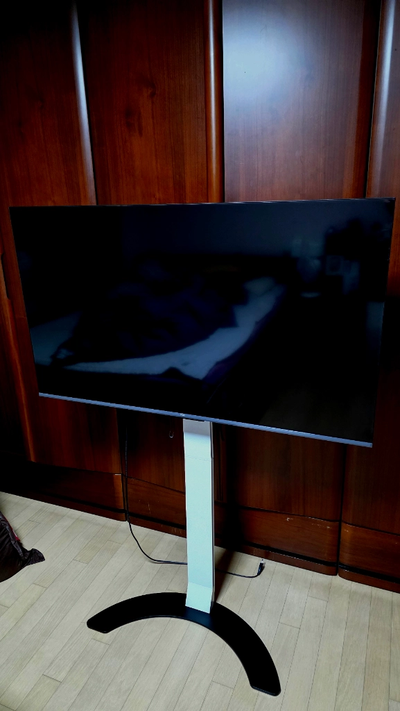 TCL 50인치 4K HDR 스마트 TV + 스탠드 이미지