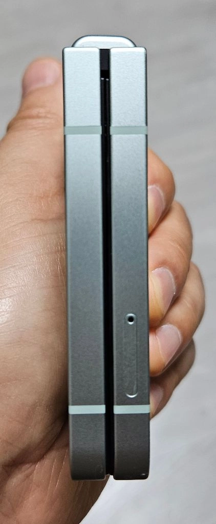 갤럭시 Z플립6 민트 256GB 싸게 팝니다. 이미지