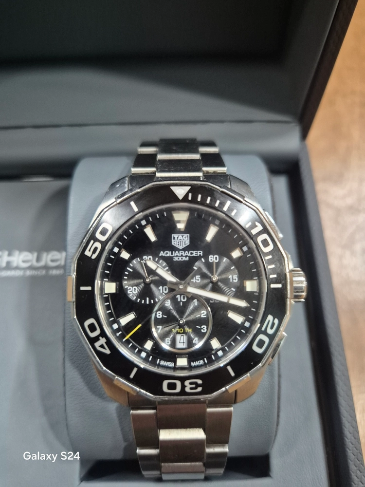 태크호이어 아쿠아레이서 300 크로노그래프 43mm 이미지