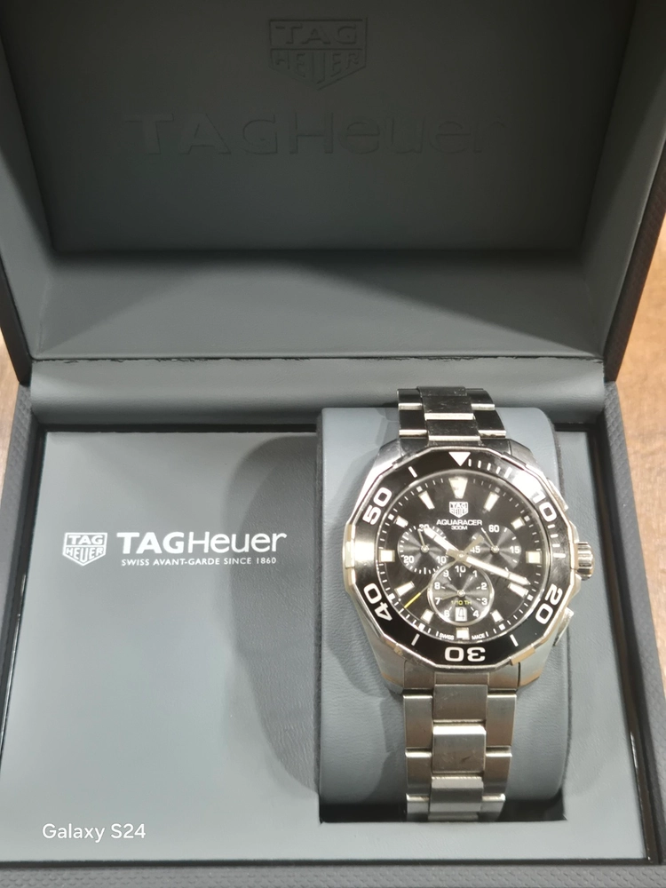 태크호이어 아쿠아레이서 300 크로노그래프 43mm 이미지