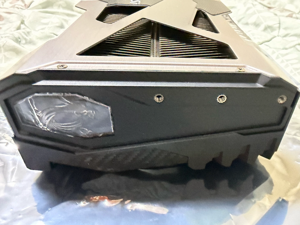 미개봉 단순개봉)MSI RTX 5080 뱅가드 SOC 이미지