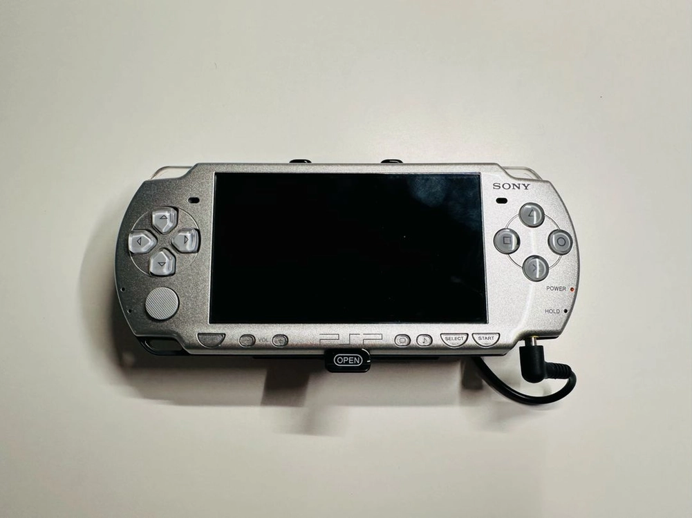 PSP 2000번, 3000번대 2400mAh 외장배터리 판매 (1005, 3005) 이미지