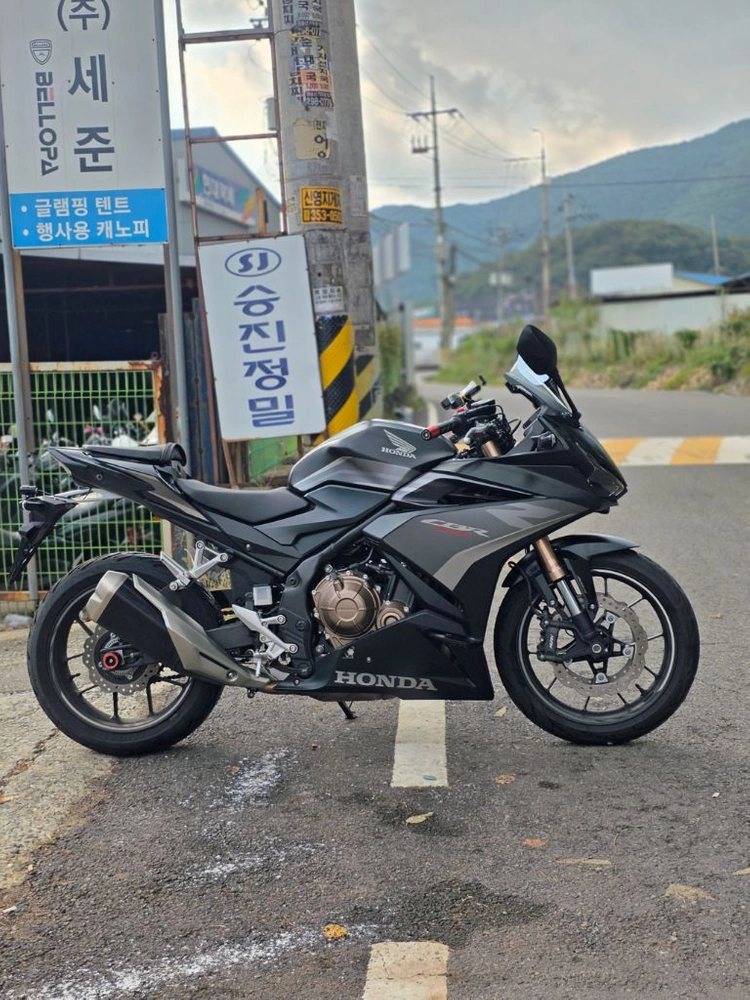 혼다 CBR500R (2023) 이미지