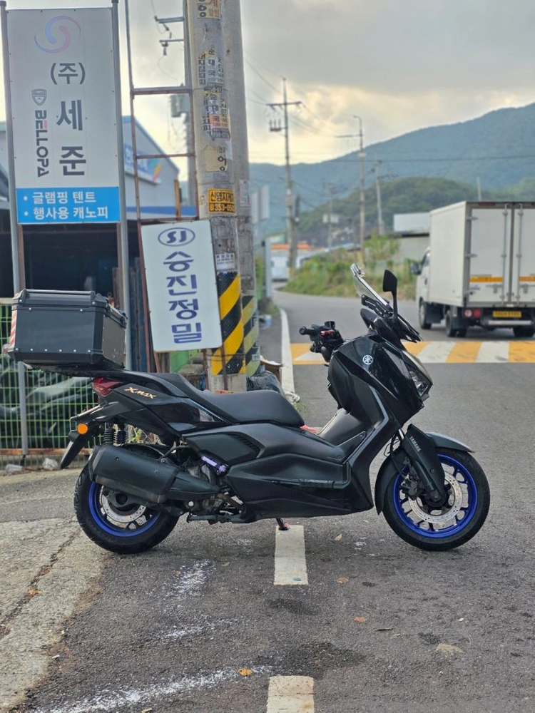 야마하 XMAX300 (2024) 이미지
